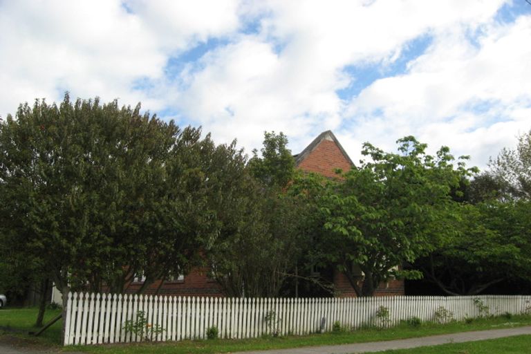 Photo of property in 109 Main North Road, Woodend, 7610