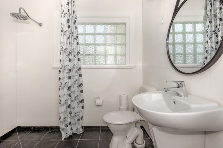 Photo of property in 5 Maki Street, Kaiti, Gisborne, 4010