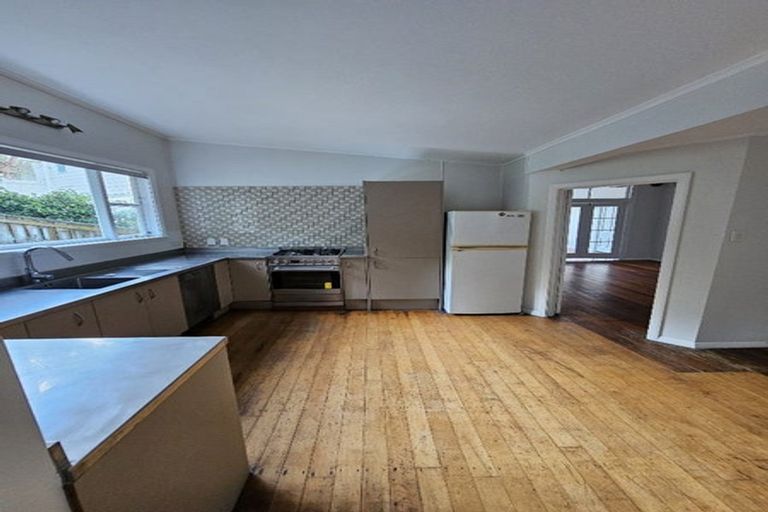 Photo of property in 20 Lindum Terrace, Roseneath, Wellington, 6011