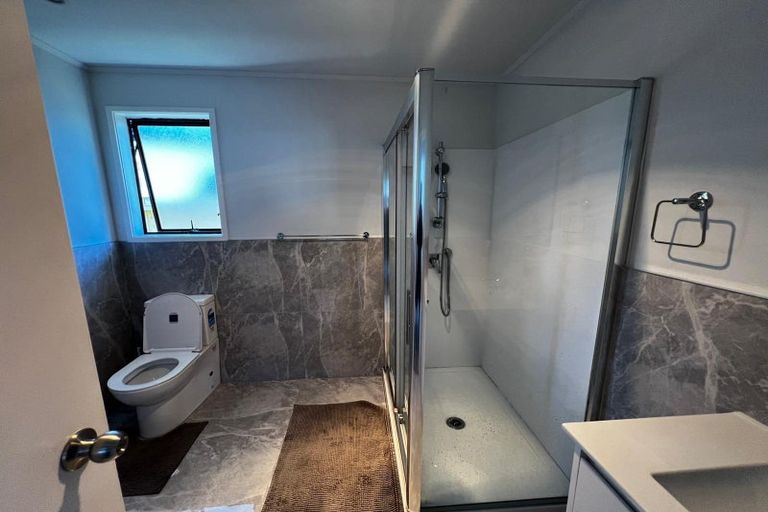 Photo of property in 65 Sunvue Road, Glen Eden, Auckland, 0602