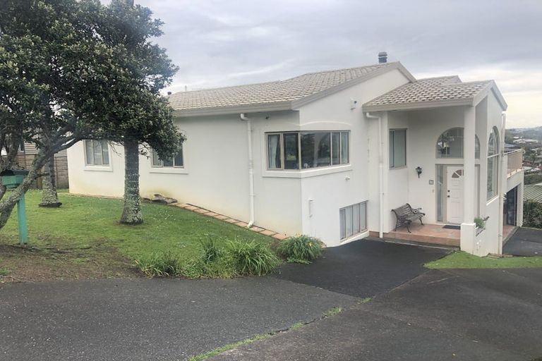 Photo of property in 1/7 Mizpah Road, Waiake, Auckland, 0630