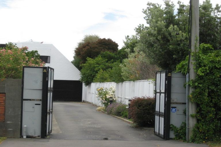 Photo of property in 110 Beachville Road, Redcliffs, Christchurch, 8081