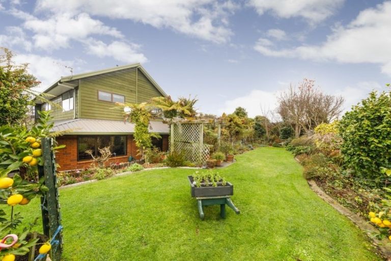 Photo of property in 17 Ashburn Lane, Awapuni, Palmerston North, 4412