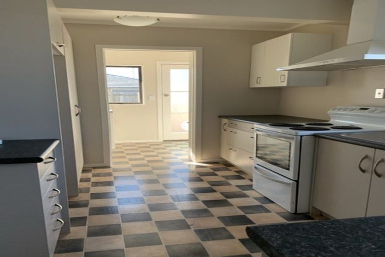 Photo of property in 16 Sayer Street, Frankton, Hamilton, 3204