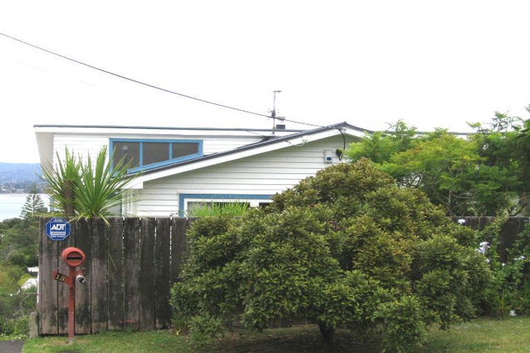 Photo of property in 13a Sea Vista Avenue, Beach Haven, Auckland, 0626