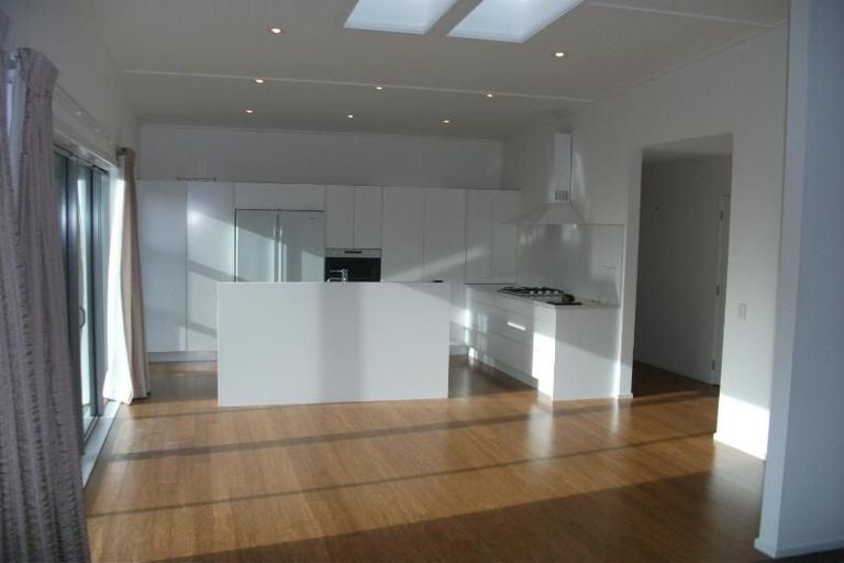 Photo of property in 50 Parawera Drive, Acacia Bay, Taupo, 3330