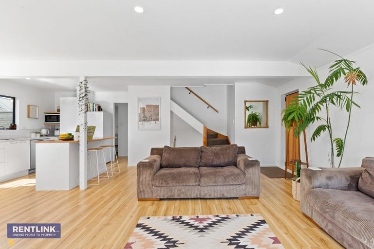 Photo of property in 19 Checketts Place, Papamoa Beach, Papamoa, 3118