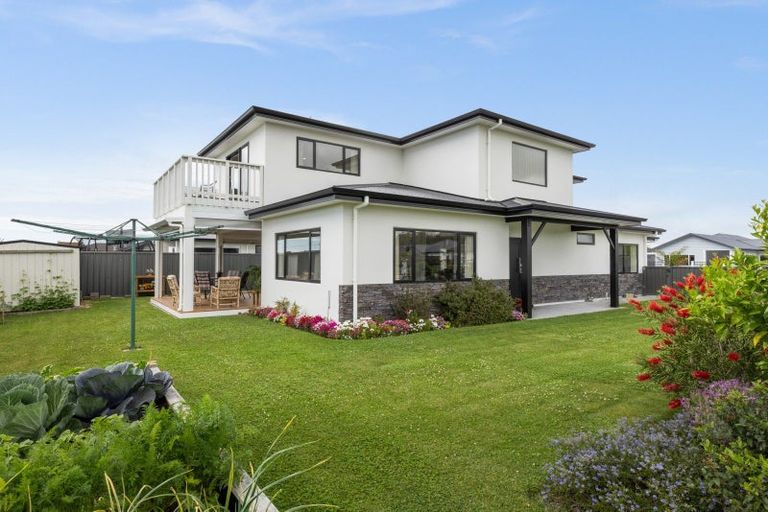Photo of property in 40 Pelorus Avenue, Poraiti, Napier, 4112