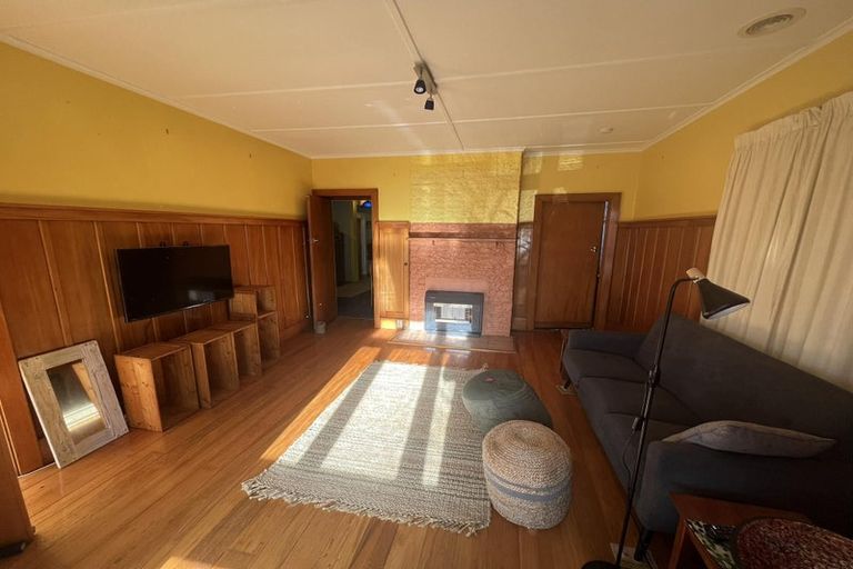 Photo of property in 13 Effingham Street, North New Brighton, Christchurch, 8083