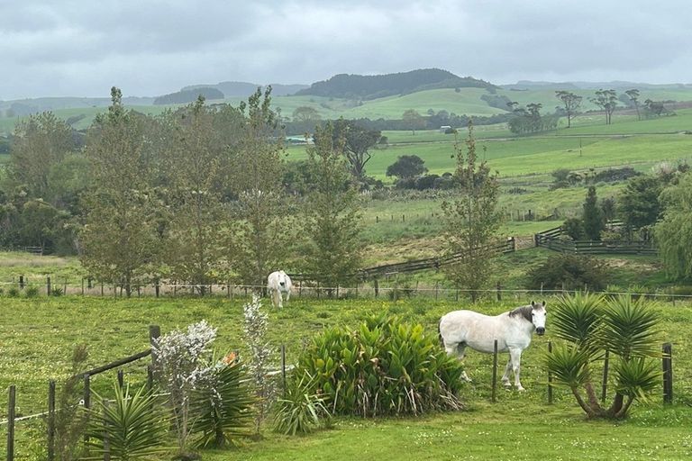 Photo of property in 39 Lara Lane, Kaiwaka, 0573