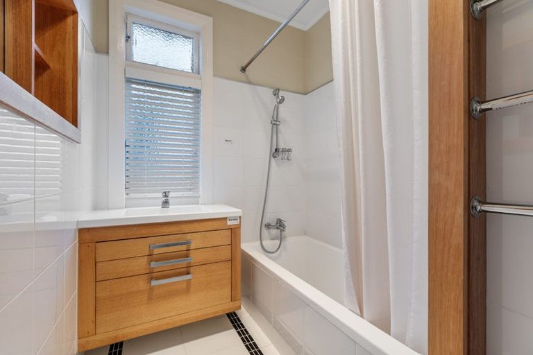 Photo of property in 30b Church Street, Gate Pa, Tauranga, 3112