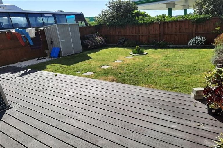 Photo of property in 17 Rosewell Crescent, Flat Bush, Auckland, 2019