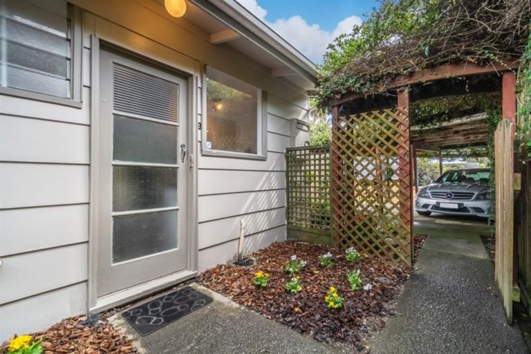 Photo of property in 1/34 Drome View Place, Beach Haven, Auckland, 0626