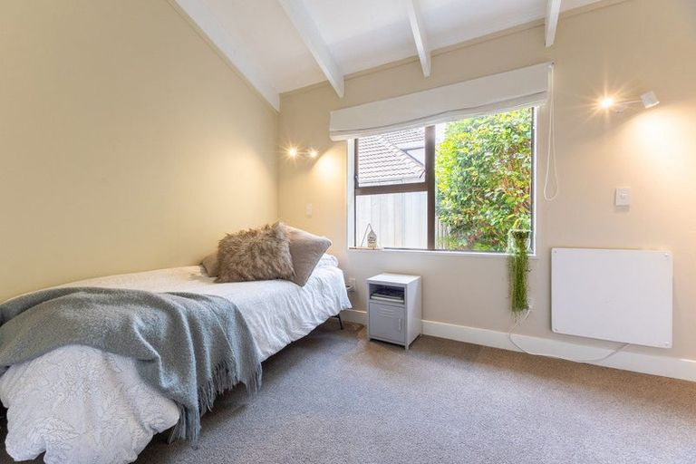 Photo of property in 42 Awanui Drive, Waikanae, 5036