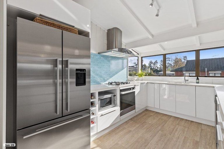 Photo of property in 23 Ferndale Drive, Kawakawa Bay, Papakura, 2585