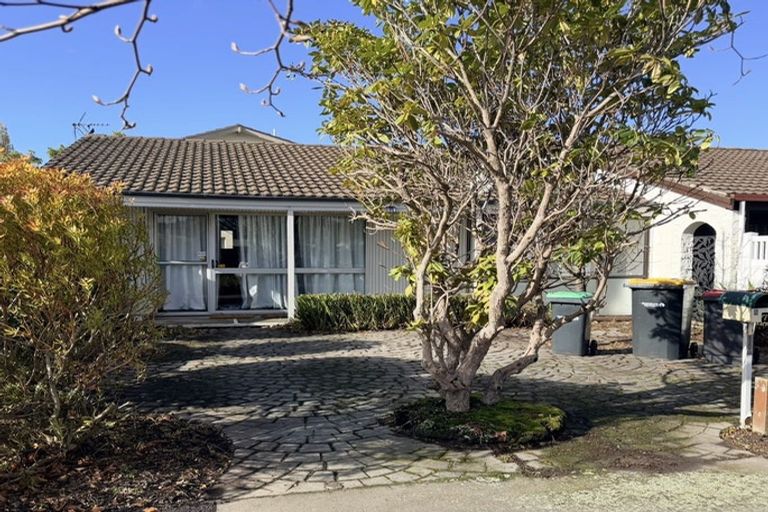 Photo of property in 2/74 Picton Avenue, Riccarton, Christchurch, 8011