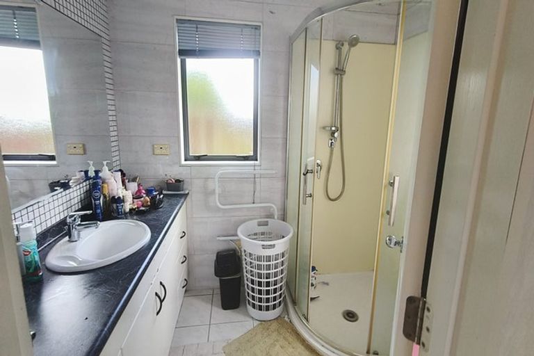 Photo of property in 2/48 Halsey Road, Manurewa, Auckland, 2102