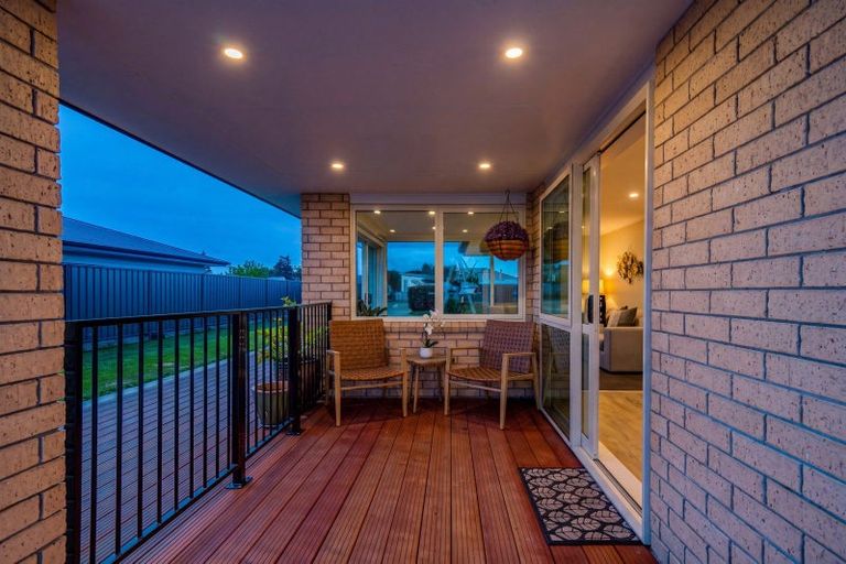 Photo of property in 17 Bell Street, Otane, 4202