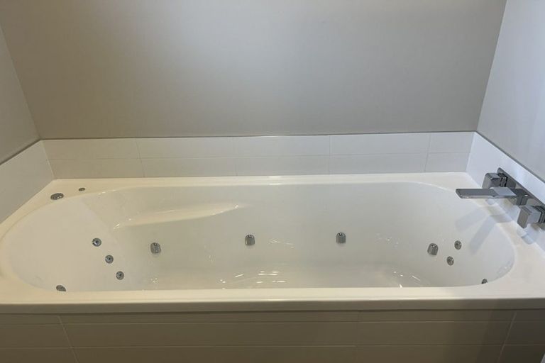 Photo of property in 36 Northview Avenue, Winton, 9720