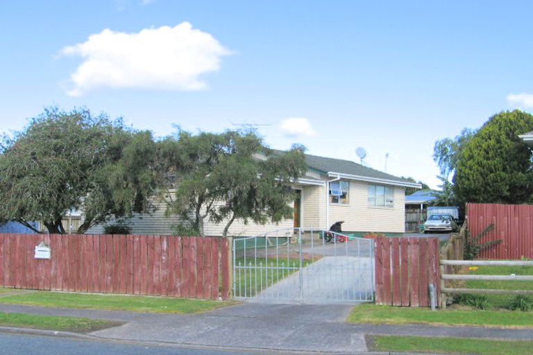 Photo of property in 7 Serrano Place, Clover Park, Auckland, 2023