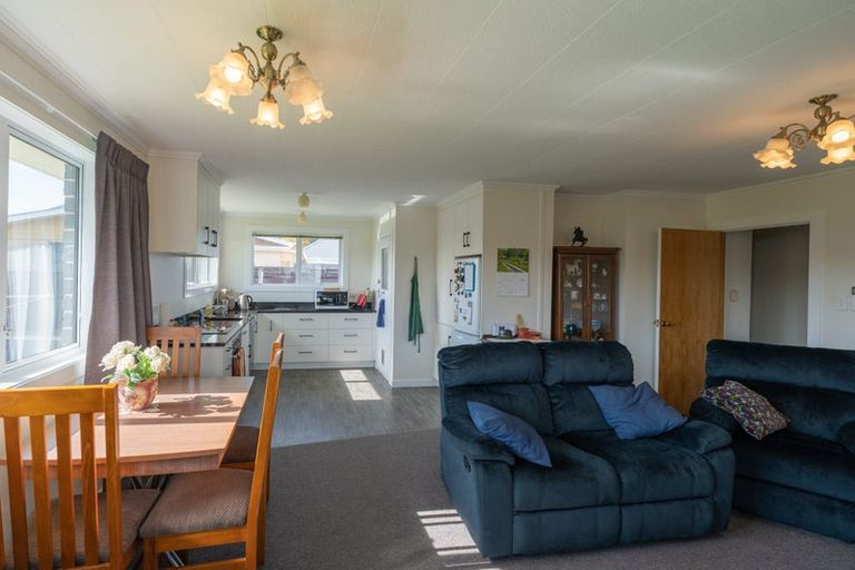 Photo of property in 53 Coutts Road, Gore, 9710