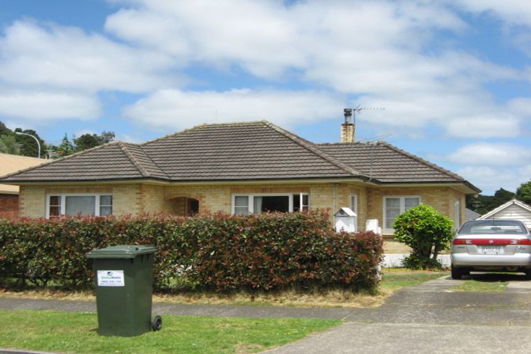 Photo of property in 4 Valley Road, Pukekohe, 2120