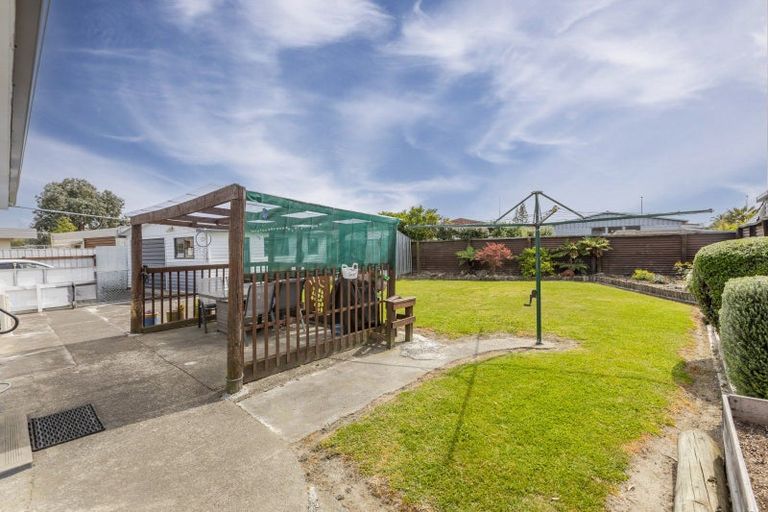 Photo of property in 12 Selkirk Street, Tamatea, Napier, 4112