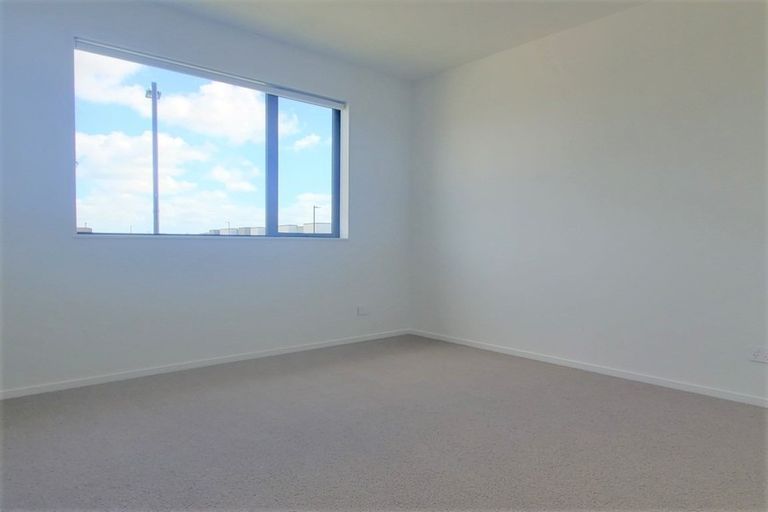 Photo of property in 38 Gosper Road, Takanini, 2112