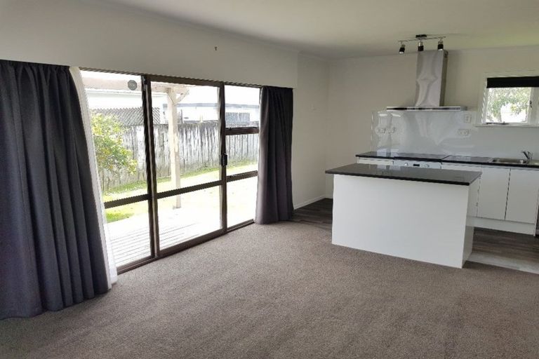 Photo of property in 1/174 Old Wairoa Road, Papakura, 2110