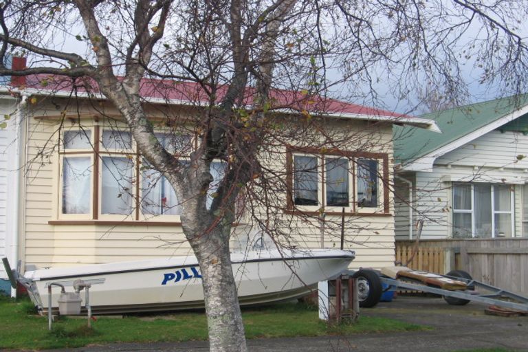 Photo of property in 9a Moana Grove, Waiwhetu, Lower Hutt, 5010