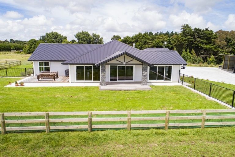 Photo of property in 275 Ngaio Road, Halcombe, Palmerston North, 4479
