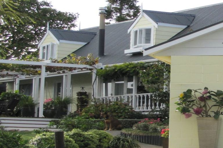 Photo of property in 8 Grants Avenue, Russell, 0202