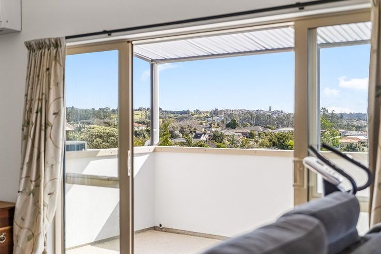 Photo of property in 33 Gala Place, Henderson, Auckland, 0612