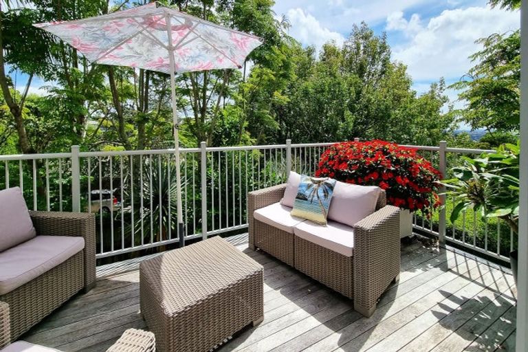 Photo of property in Gulf View Estate, 539a East Coast Road, Browns Bay, Auckland, 0630