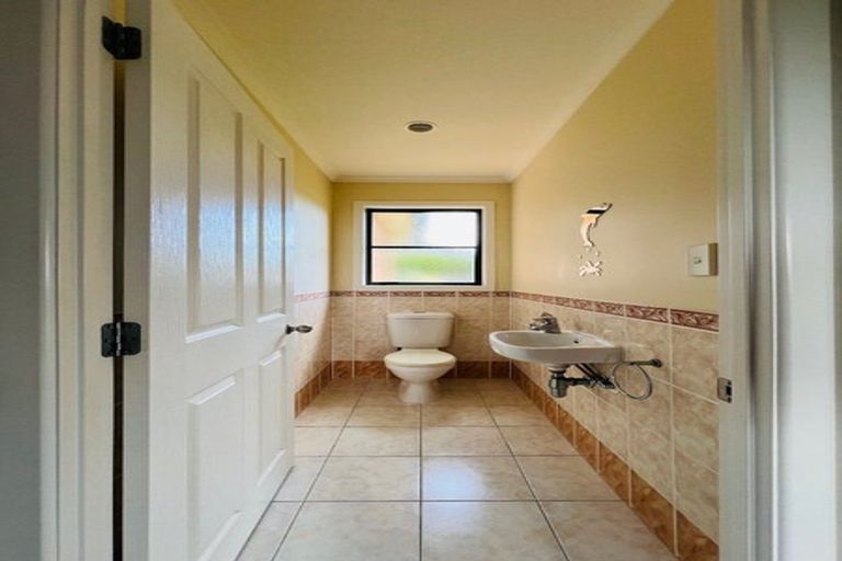 Photo of property in 30 Toomer Place, Beachlands, Auckland, 2018