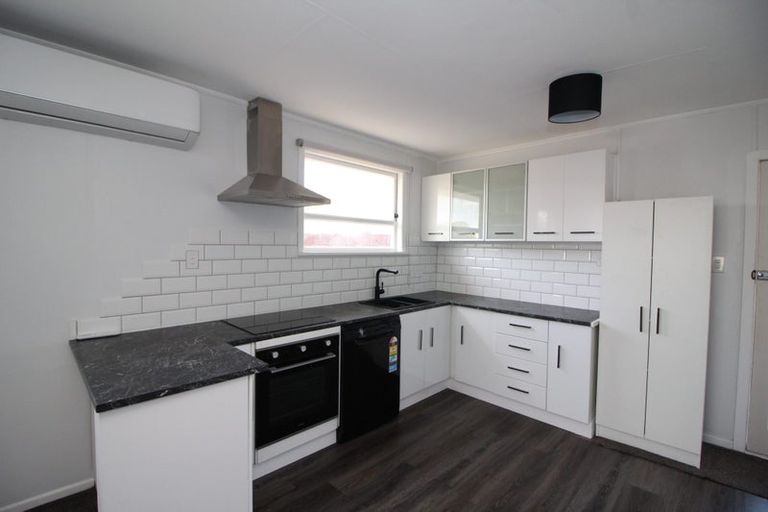 Photo of property in 19 Thompson Street, Tokoroa, 3420