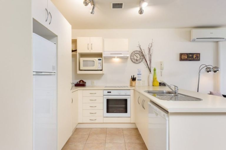 Photo of property in 41/3 Maunganui Road, Mount Maunganui, 3116