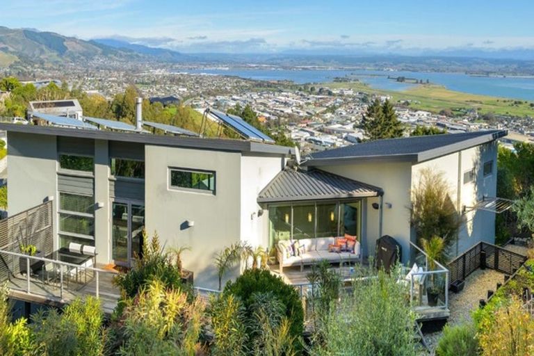Photo of property in 28 Commodore Place, Britannia Heights, Nelson, 7010