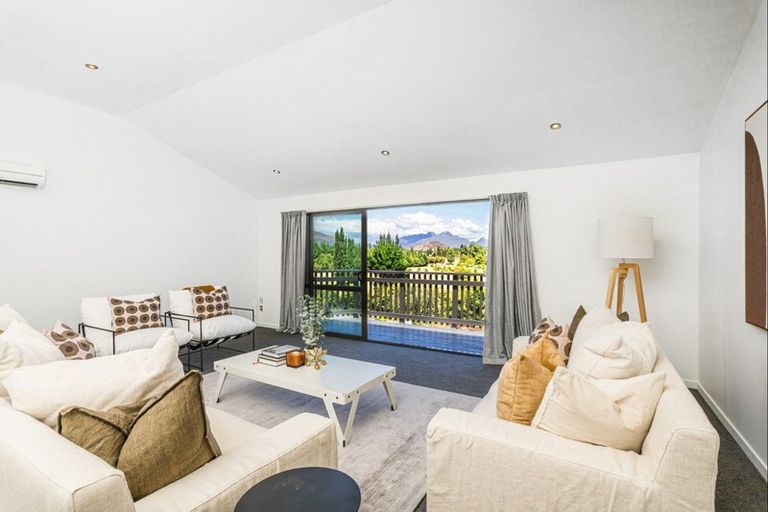 Photo of property in 3a Mcdonnell Road, Arrowtown, 9302