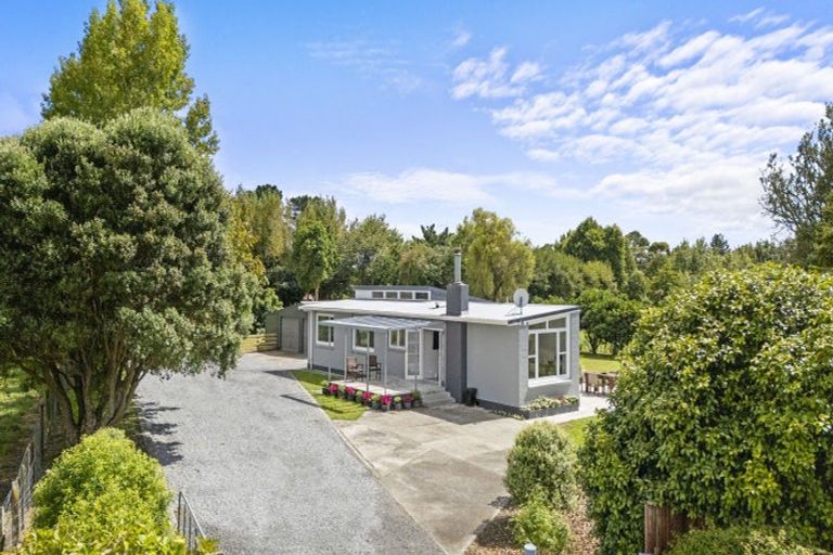 Photo of property in 23 Hennesey Road, Shannon, Palmerston North, 4474