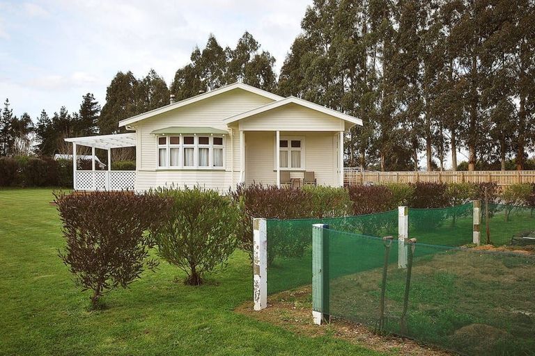 Photo of property in 14 Dalefield Road, Carterton, 5713