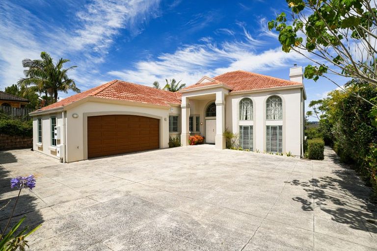 Photo of property in 21 Te Hoe Grove, Pinehill, Auckland, 0632