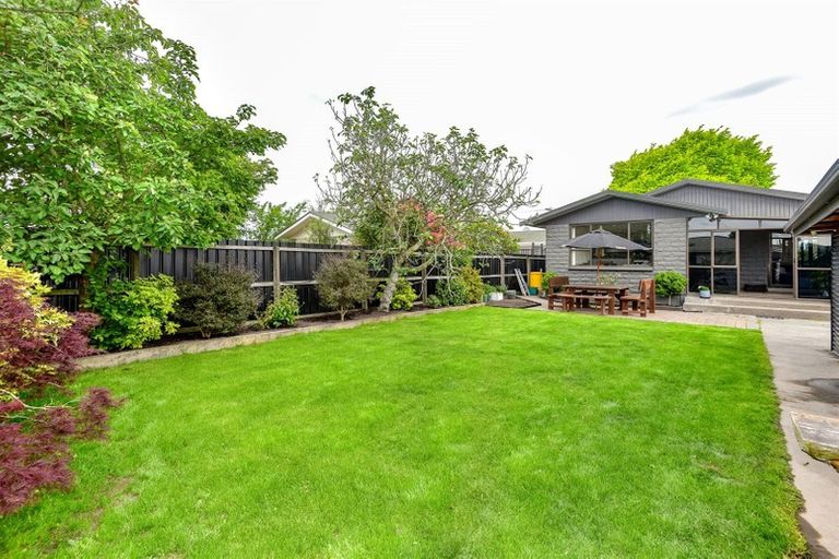 Photo of property in 105 Prestons Road, Redwood, Christchurch, 8051