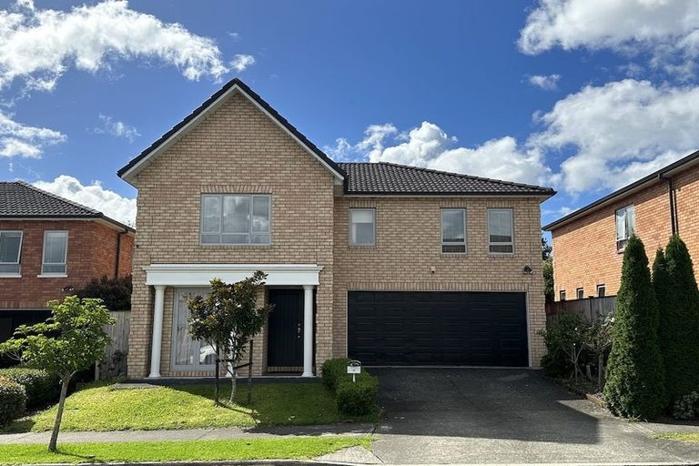 Photo of property in 8 Horizon View Road, Oteha, Auckland, 0632