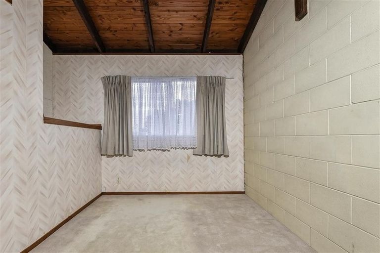 Photo of property in 1/23 Craigbank Avenue, New Lynn, Auckland, 0600