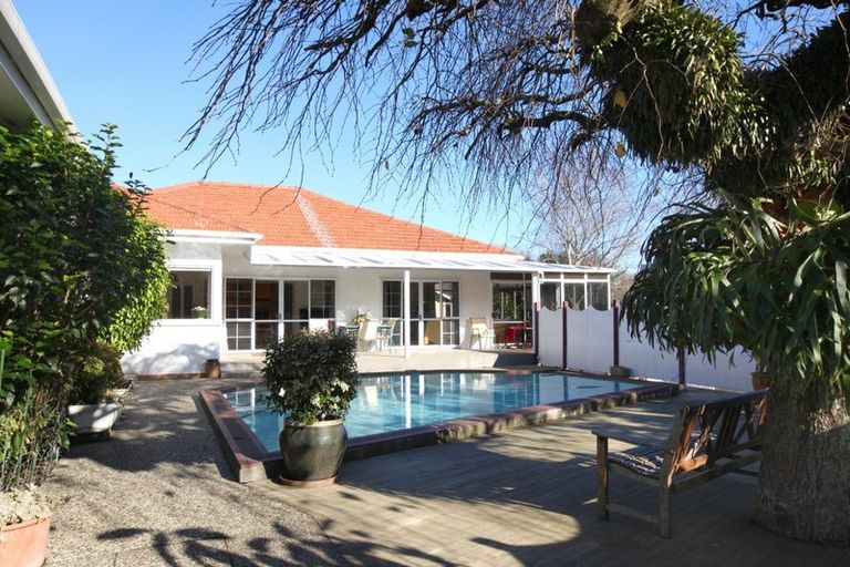 Photo of property in 112 Great South Road, Huntly, 3700