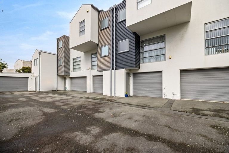 Photo of property in 42c Devon Street, Sydenham, Christchurch, 8023