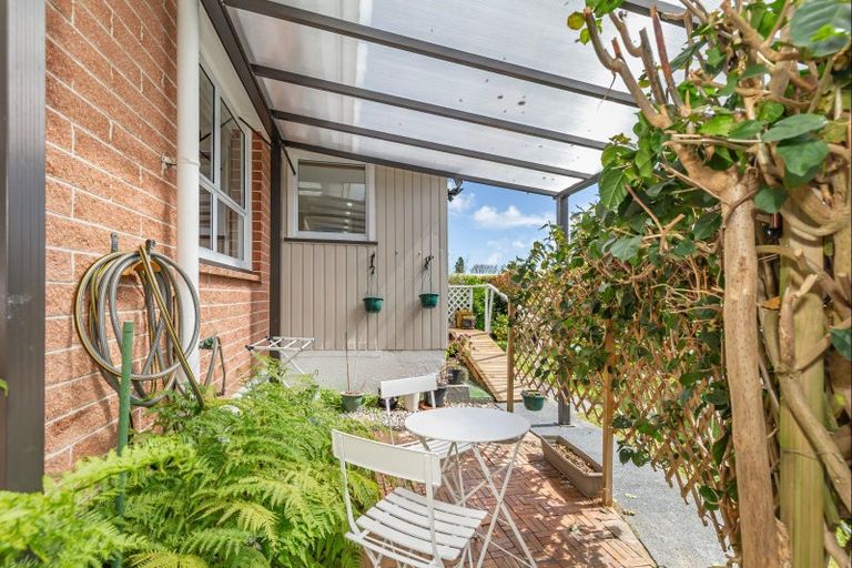 Photo of property in 47 Karaka Crescent, Levin, 5510