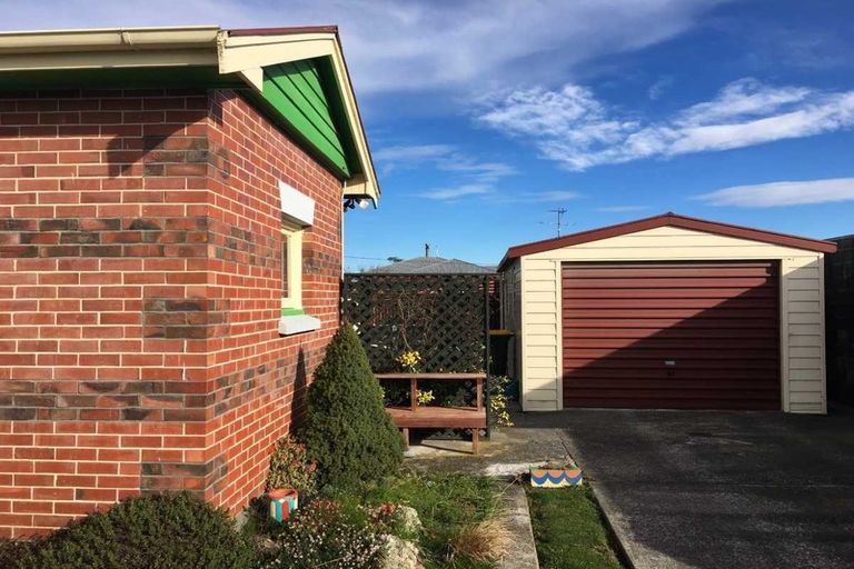 Photo of property in 18 Manchester Street, Tinwald, Ashburton, 7700
