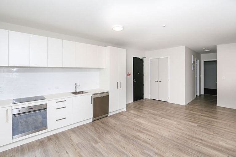 Photo of property in 102/3 Village Quarter Lane, Frankton, Hamilton, 3204